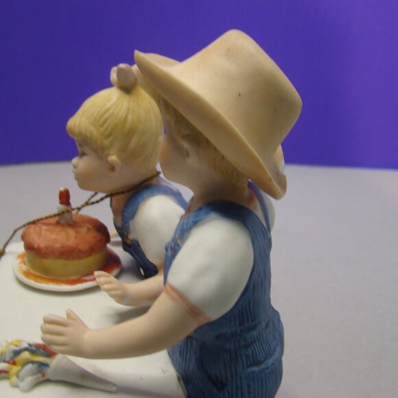 Denim Days Porcelain Figurine Happy Birthday #1520, 1985 Homco With hanging tag - Picture 8 of 16